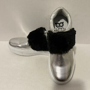 NWOT Silver + Black furry shoes